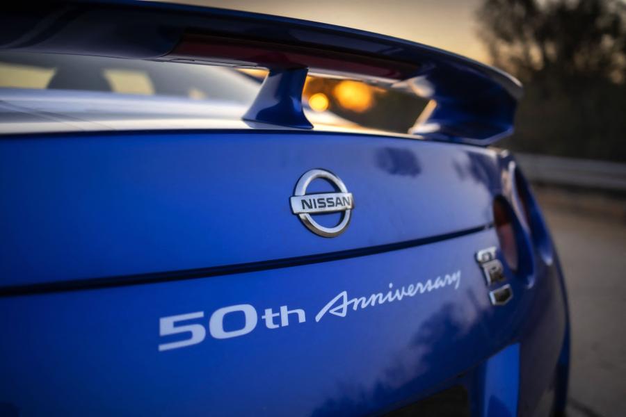 Логотип Nissan GT-R 50th Anniversary (R35) 2019 года  (ZA) (фото 35 из 40)